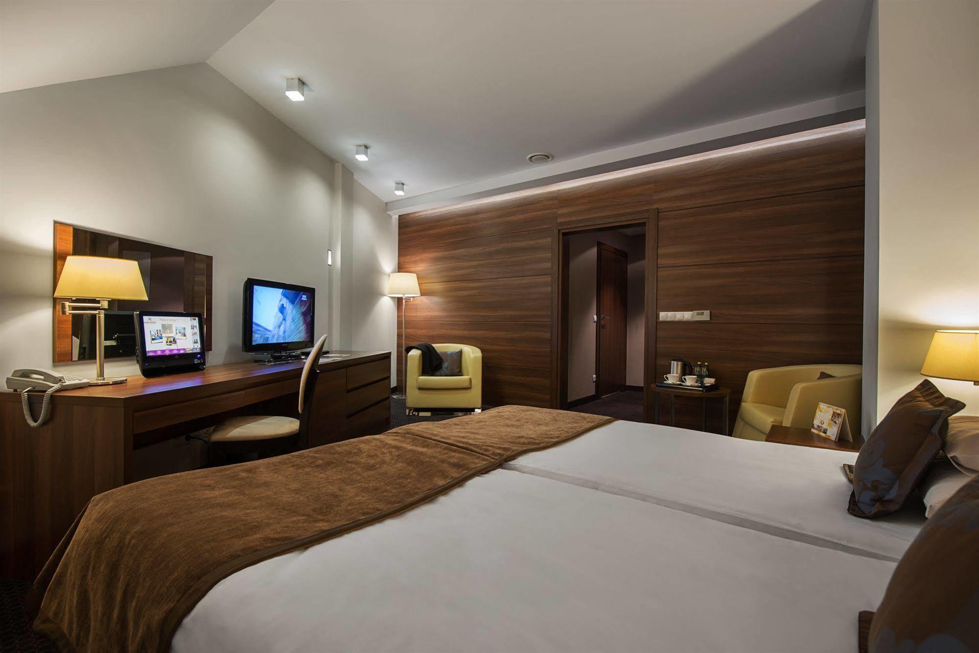 Rado Resort Spa & Wellness Mielec Exterior foto
