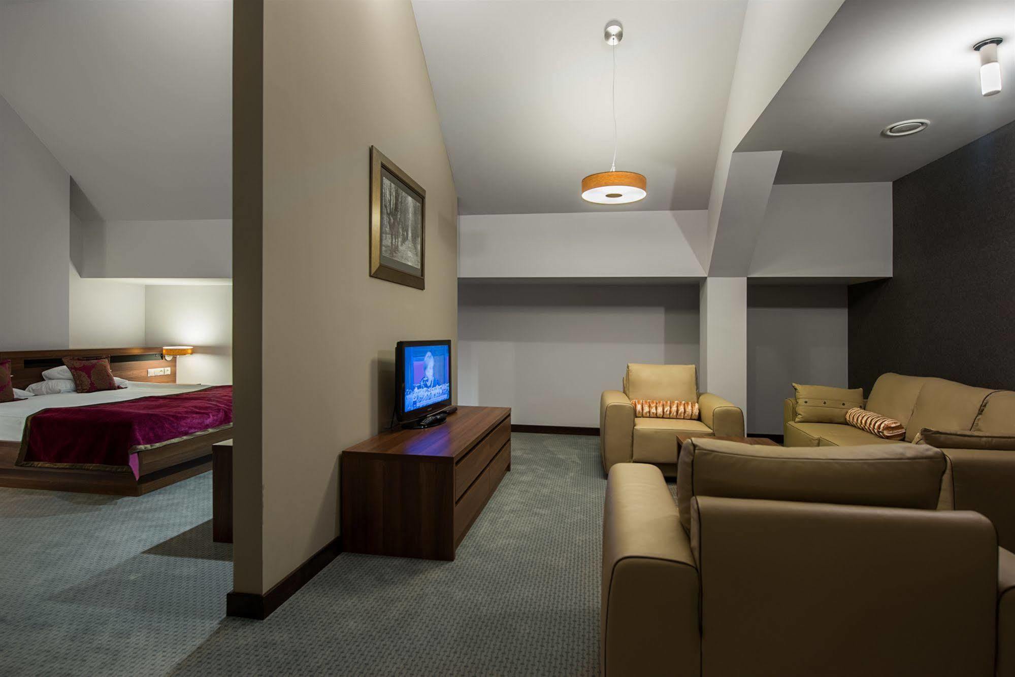 Rado Resort Spa & Wellness Mielec Exterior foto